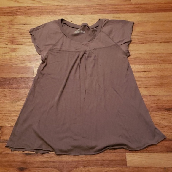 Tops - Picture 2 of 7